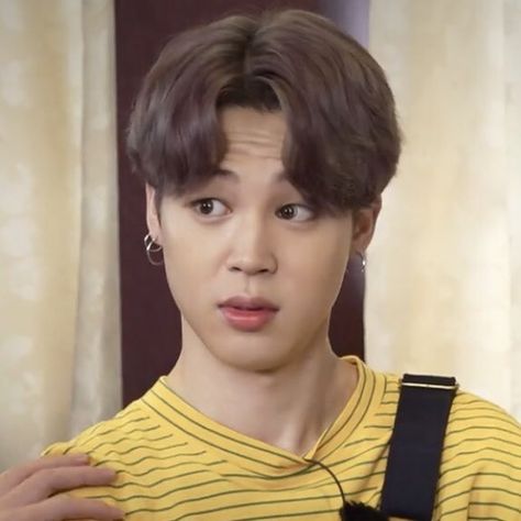 jimin pics on Twitter: "✩ #지민 #JIMIN @BTS_twt… " Jimin Funny Pics, Jimin Funny Face, Jimin Pics, Jimin Funny, Park Jimin Cute, Run Bts, Park Jimin Bts, Bts Twt, Funny Pics