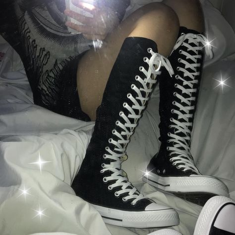 Knee Claims For Dr, Knee High Converse Aesthetic, Long Converse Outfit, Knee Converse, Converse Xxhi, Knee High Converse Outfit, Long Converse, High Converse Outfit, Converse Knee High