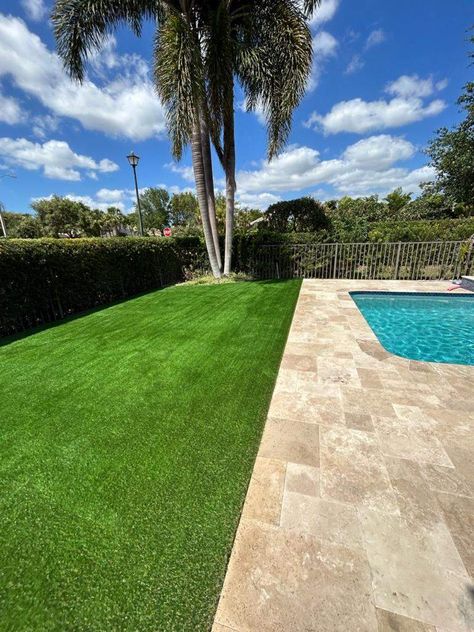 If the pile height is too short, the artificial grass will look fake. If the pile height is too tall, it will be difficult to walk on and obscure your pool. The best pile height for artificial grass around a pool is between ¾” and one inch Pool With Artificial Turf And Pavers, Pool Deck With Artificial Turf, Pool Artificial Turf, Artificial Turf Around Pool Swimming, Grass Pool Area, Artificial Grass Pool Area, Astro Turf Around Pool, Artificial Turf Around Pool, Artificial Grass Around Pool