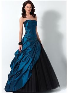 This Is My Sweet Sixteen Dress Dark Blue Prom Dresses, Military Ball Gowns, Black Ball Gown, Strapless Prom Dresses, Chique Outfits, Floor Length Prom Dresses, Military Ball, Prom Dresses Modest, Maggie Sottero