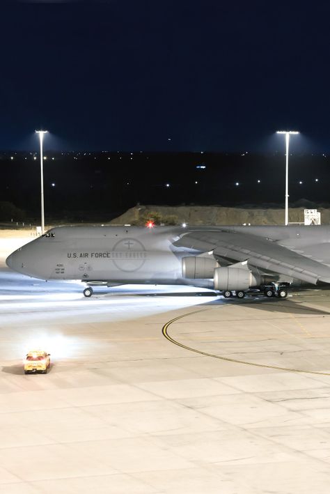 U.S. Air Force Lockheed C-5M Super Galaxy (L-500) Reg.: 84-0061 MSN: 500-0085 Military SN: 84-0061 Perth (PER / YPPH) Western Australia, Australia - August 24, 2018 t.me/airforceeagles facebook.com/skyeagless/ facebook.com/groups/1756968847949115/ instagram.com/skyeagless/ twitter.com/skyeagless youtube.com/channel/UCq3i5OMVZPd0AO4QLtOA5Tw U S Air Force, Aircraft Design, Us Air Force, Military Aircraft, Western Australia, Air Force, Aircraft, Engineering, Australia