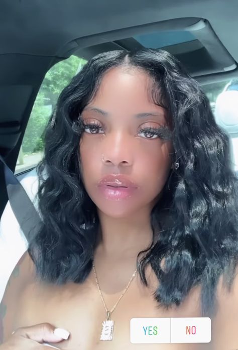 Short Hair With Crimps, Crimped Shoulder Length Hair, Short Wavy Sew In, Wavy Bob Sew In, Crimped Bob Black Women, Krimped Hairstyles Medium, Sew In Curly Bob, Medium Hairstyles Black Women, Sew In Hairstyles Medium Length