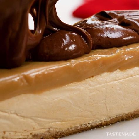 Tastemade UK on Instagram: “@Tastemade have done it again. They have made all of our Giant Twix Cheesecake dreams come true. How will we ever repay them for doing…” Giant Twix Cheesecake, Tastemade Uk, Dream Come True, Yummy Treats, Cheesecake, Dessert Recipes