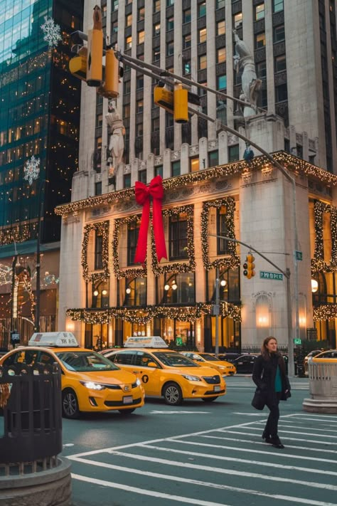 Your ultimate guide to NYC during the holidays, featuring top Christmas markets, Rolfs NYC, and iconic winter attractions like the Rockefeller tree and Bryant Park Winter Village. #NYCHolidays #RolfsNYC #NYCinDecember #NewYorkCityChristmas #NYCVacation #NewYorkWinter #VoyageNewYork Ny Christmas Aesthetic, Nyc Aesthetic Christmas, Christmas New York Aesthetic, New York Aesthetic Christmas, Rolfs Nyc, Nyc Winter Aesthetic, Christmas In Nyc Aesthetic, New York During Christmas, Nyc Christmas Aesthetic