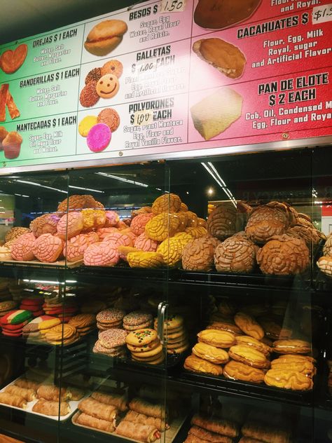 giant mexican pastries (pan dulce) at an international grocery in columbus, oh, usa Pan Dulce Aesthetic, Mexican Bakery Aesthetic, Mexican Bakery Shop, Mexican Store, Mexican Grocery Store, Mexican Bakery, Mexican Pastries, Mexican Snacks, Latino Art