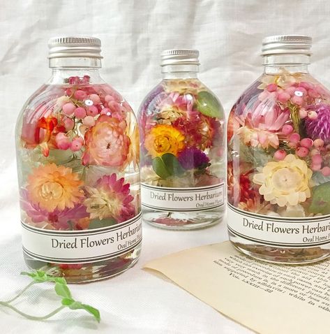 Smudge Spray, Diy Perfume, Perfume Making, Pressed Flower Art, Best Fragrances, Dried Flower Arrangements, Beauty Packaging, Christmas Illustration, Paint Colors For Home