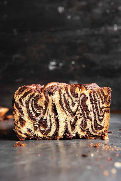 Babka Bread, Jewish Holiday Recipes, Babka Recipe, Chocolate Babka, Holiday Dessert, Jewish Recipes, Fool Proof Recipes, Easy Baking Recipes, Main Game