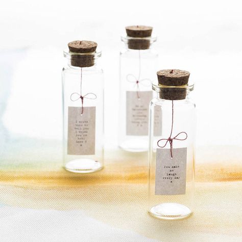 Tiny Message In A Bottle Unique Valentines Day Ideas, Thoughtful Gifts For Him, زجاج ملون, Small Glass Bottles, Diy Gifts For Him, Homemade Valentines, Relationship Gifts, Unique Valentines, Message In A Bottle