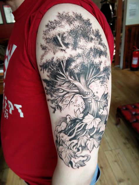 Tree Shoulder Tattoo For Men, Neo Traditional Tree Tattoo, Selena Tattoo, Jay Tattoo, Journey Tattoo, Tree Sleeve Tattoo, Tree Sleeve, Japanese Tattoo Artist, Neo Tattoo