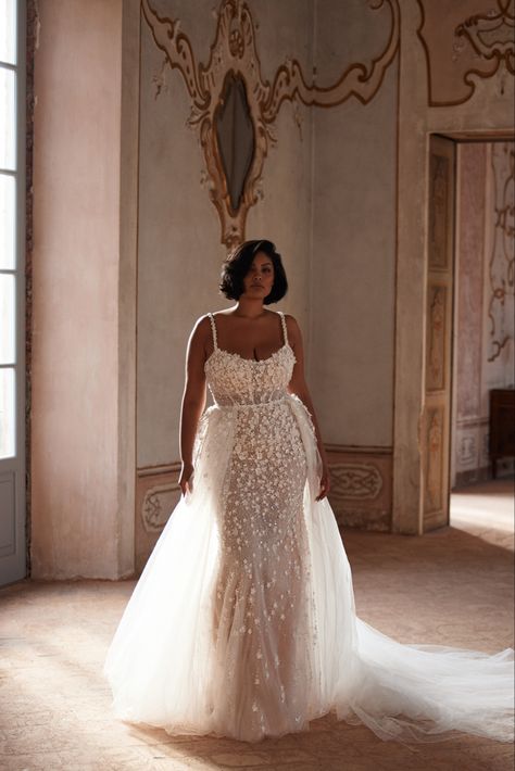 Curvy Wedding Dress, Curvy Wedding, Tule Rok, Plus Wedding Dresses, Milla Nova, Beach Wedding Dresses, Plus Size Wedding Gowns, Curvy Bride, Wedding Gowns Mermaid