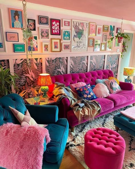 Colourful Living Room, Maximalist Decor, Apartment Decor Inspiration, Apartment Inspiration, Living Room Inspo, A Living Room, Room Inspiration Bedroom, Colorful Furniture, Dream House Decor