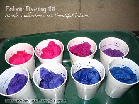 Fabric Dyeing 101: Simple instructions for beautiful hand-dyed fabrics you can create at home. Food Coloring Tie Dye, Surface Design Fabric, Diy Tie Dye Shirts, Fabric Dyeing, Tie Dye Diy, Hand Dyed Fabric, Textile Arts, Dyeing Techniques, Fabric Projects