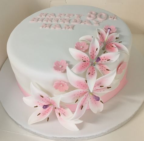 Stargazer lily birthday cake by Dawn Evans Lily Flower Birthday Theme, Lily Cake Ideas, Lily Cake Design, Lily Cake Birthday, Lily Birthday Theme, Lily Flower Cake, Lily Themed Party, Lily Birthday Cake, 50th Birthday Cake For Mom