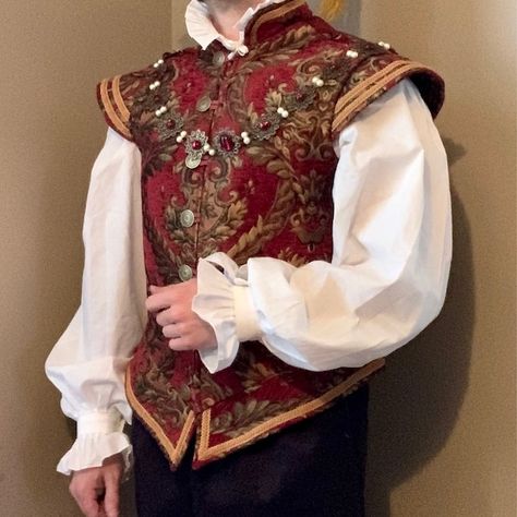 European Fantasy Clothing, 1600s Outfits, Renicansse Fair Outfits Men, Medieval Man Aesthetic, Bard Outfits Male, Medieval Fashion Aesthetic, Bard Fashion, Medieval Fashion Men, Medieval Prince Outfit