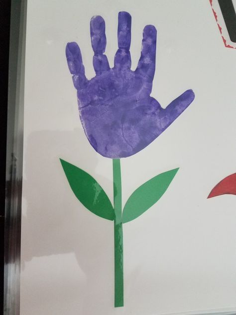 V is for violet Purple Colour Activity For Preschool, Purple Crafts Preschool, Purple Toddler Crafts, Purple Color Activities Preschool, Purple Crafts For Toddlers, Color Purple Activities For Preschool, Purple Activities For Preschool, Color Activities For Toddlers, Preschool Letter Crafts