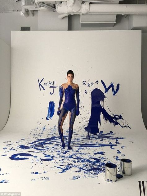 Kendall Jenner Body, Photoshop Fail, Anniversary Art, Fashion Artwork, Therapeutic Art, Bizarre Art, Simple Acrylic Paintings, Book Layout, Fashion Painting