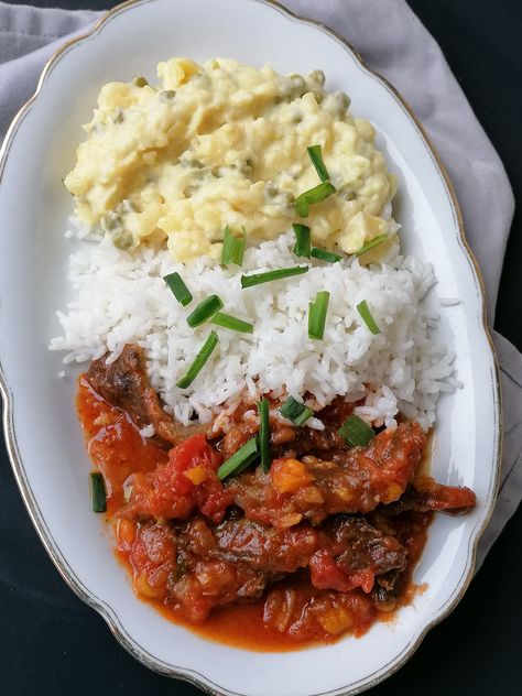 Eedingu with Namibian potato salad and Namibian style rice. Biltong stew. African dried meat stew. Namibia Food, Namibian Food, Foreign Cuisine, Dark Continent, Dried Meat, Foreign Food, Ethnic Food, Cozy Meals, Food Favorites