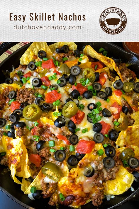 Skillet Nachos, Cast Iron Skillet Recipes Dinner, How To Make Nachos, Nachos Recipe Easy, Iron Skillet Recipes, Easy Skillet, Cast Iron Skillet Recipes, Cast Iron Recipes, Nachos Recipe