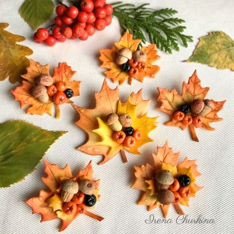 Thanksgiving Clay Ideas, Autumn Clay Ideas, Fall Polymer Clay, Newspaper Crafts Diy, Clay Moulding, Halloween Clay, Clay Magnets, Autumn Decorating, Polymer Clay Diy