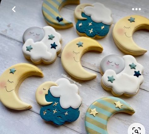 Moon Baby Shower Theme, Baby Shower Sugar Cookies, Moon Cookies, Cookie Icing Recipe, Cookies Theme, Goodnight Moon, Moon Baby Shower, Pretty Cookies, Yellow Baby