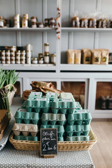 Farm Stand Ideas Farmers' Market, Farm Shop Design, Farm Store Display, Organic Store Design, Mini Market Store Ideas, Farmstand Ideas, Farm Shop Ideas, Farm Store Ideas, Heather Bullard