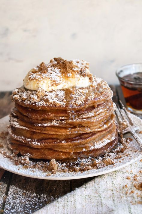 Gingerbread Pancakes with Spiced Syrup - The Original Dish The Original Dish, Gingerbread Pancakes, Flavored Pancakes, Savory Cakes, Desserts Vegan, Christmas Brunch, Christmas Breakfast, Pancakes And Waffles, Breakfast Treats