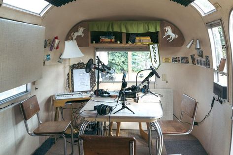 @podcast_studios posted on their Instagram profile: “Podcast road trip anyone? . . . . . #Podcast #podcasts #podcasting #podcaster #podcasters…” Mobile Podcast Studio, Outdoor Podcast Setup, Mobile Recording Studio, Music Podcast, Airstream Trailer, Podcast Studio, Van Camper, Mobile Music, Mobile Office