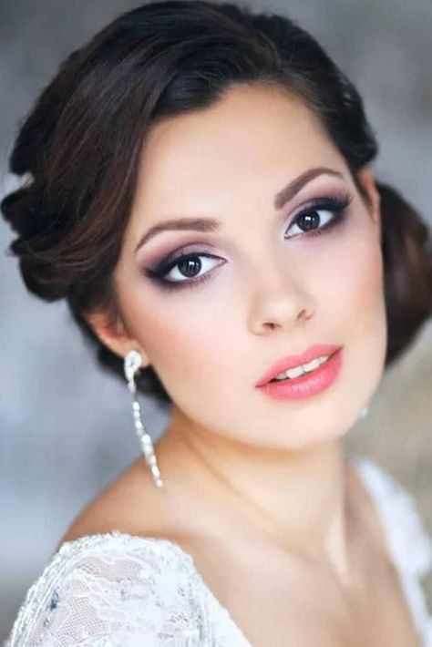 30 Attractive Bride Makeup Ideas ❤ bride makeup classy lilac eyeshadows long lashes soft coral lips elstile via instagram #weddingforward #wedding #bride #bridemakeup Make Up Sposa, Perfect Wedding Makeup, Glamorous Wedding Hair, Gorgeous Wedding Makeup, Wedding Hairstyles And Makeup, Best Wedding Makeup, Wedding Makeup Tips, Wedding Day Makeup, Wedding Makeup Looks