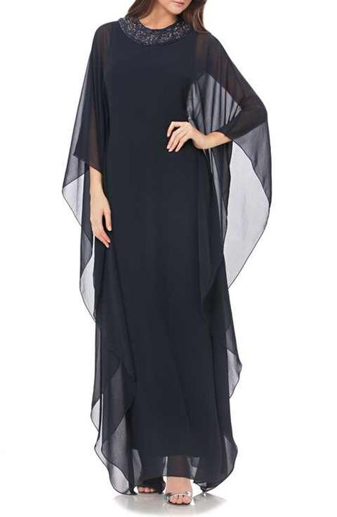 Dresses For Fat Women, Chic Party Dress, Mother Of The Bride Fashion, Fashion Design Classes, Flowy Gown, Beaded Chiffon, Chiffon Dresses, Cape Sleeves, Caftan Dress