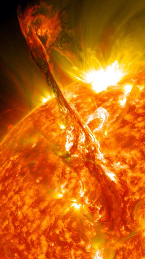 Solar Eruptions : Sun Is Such A Turn On For me Astronomy Pictures, Andromeda Galaxy, Image Nature, Solar Flare, Hubble Space, Space Photos, Space Pictures, Space Flight, Our Solar System