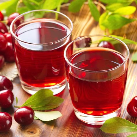 9 Exceptional Tart Cherry Juice Benefits for Your Health Tart Cherry Juice Benefits, Sleepy Woman, Cherry Juice Benefits, Workout Smoothie Recipes, Paloma Recipe, Post Workout Smoothie, Tart Cherry Juice, Workout Smoothies, Detox Juice Recipes