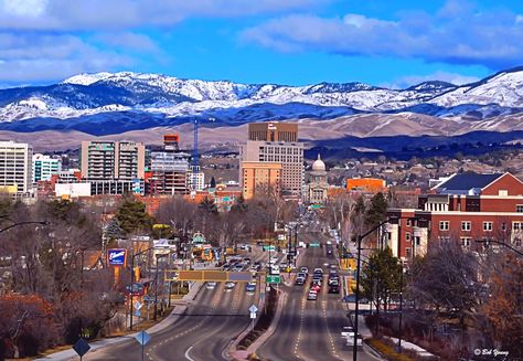 Boise, Idaho. Up-and-coming Tech. Peak seasons are summer and winter but locals like spring and fall. Boise State University, Antelope Island, Multnomah Falls, Boise State, Twin Falls, Boise Idaho, Best Cities, Squirrels, Great Places