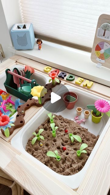 Kayleen on Instagram: "Target has the cutest little gardening set in their $5 section right now! It inspired me to create this fun little toddler gardening sensory setup.   Supplies:  Gardening set Flower pots  Kinetic sand  Flowers   Super simple and fun toddler activity. Have them plant the flowers and dig up the dirt. Can’t wait until the weather lets us go in a real garden :)   Sensory activity, toddler activity, gardening, flisat table, screen free morning, kinetic sand  #sensoryactivity #toddleractivitiesathome #flisattableplay #preschoolactivities #kineticsand #toddleractivities" Kinetic Sand Ideas, Sand Activities For Toddlers, Kinetic Sand Sensory Bin, Kinetic Sand Activities, Flisat Table Activities, Toddler Gardening, Reggio Activities, Cousins Christmas, Garden Sensory