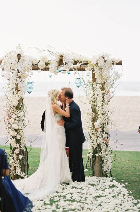 First Kiss Wedding Pictures, First Kiss Wedding, Wedding Arch Ideas, Alter Decor, Kiss Wedding, Wedding Arbors, Big Island Wedding, Wedding Alters, Arch Ideas