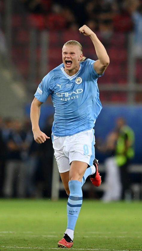 Erling Haaland Manchester City, Haaland Manchester City, Aesthetic Football, Goal Celebration, Football Or Soccer, Manchester City Football Club, Club World Cup, Sports Aesthetic, Soccer Pictures