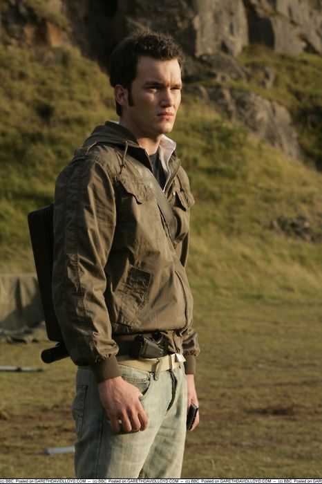 Ianto in Countrycide...where he looked his sexiest Gareth David Lloyd, Ianto Jones, Writing Genres, Prove Me Wrong, Captain Jack Harkness, Jack Harkness, The Entertainer, John Barrowman, Run Fast