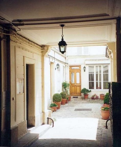 Paris Option Apartment vacation rental in Paris from VRBO.com! #vacation #rental #travel #vrbo Paris Courtyard, Entrance Apartment, Terracotta And Green, Berlin Apartment, Im Coming Home, Patio Flowers, Upcycle Garden, Paris Vacation, Side Garden