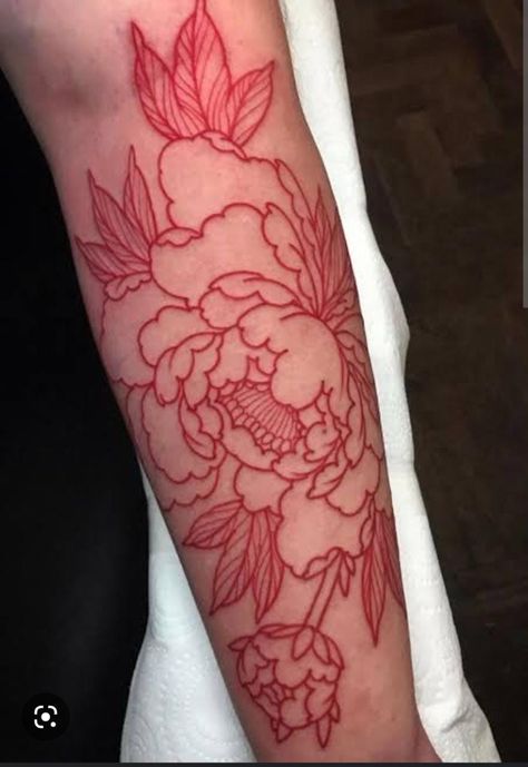 tatuagem de peonia no cotovelo feita em traços vermelhos Line Tattoo Meaning, Red Line Tattoo, Tattoo Word Fonts, Japanese Irezumi, Red Flower Tattoos, Arm Tattoos Black, Back Of Leg Tattoos, Black Line Tattoo, Back Of Arm Tattoo