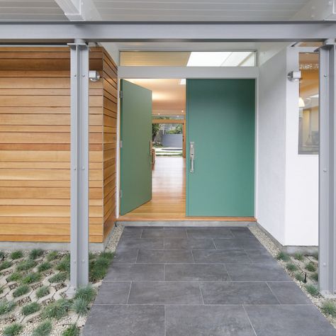 75 Mid-Century Modern Front Door Ideas You'll Love - August, 2023 | Houzz Mid Century Modern Front Door, Modern Glass House, Mid Century Remodel, Mid Century Exterior, Building A Porch, Modern Entrance, Modern Front Door, Modern Bedroom Interior, Modern Entryway