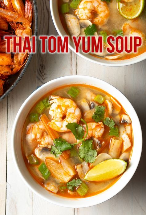 Thai Hot And Sour Soup, Soup Recipes Uk, Tom Yum Soup Recipe, Thai Tom Yum Soup, Soup With Shrimp, Asian Soup Recipes, Tom Yum Soup, Thai Soup, Shrimp Soup