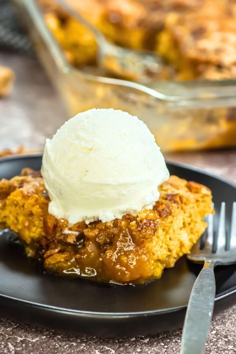 Easy Pumpkin Cobbler (Gluten-Free, Vegan) Gluten Free Pumpkin Cobbler, Easy Pumpkin Cobbler, Pumpkin Cobbler, Bread Cookies, Ketogenic Diet Plan, Pumpkin Pecan, Gluten Free Pumpkin, Garden Club, Easy Pumpkin