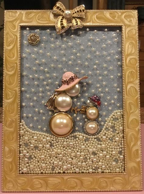 Jewelry Decor Ideas, Snowman Made With Pearls, Jewelry Pictures Ideas Diy Photo, Jewelry Canvas Art, Art From Jewelry, Vintage Jewelry Art Snowman, Snowman Jewelry Art, How To Make Vintage Jewelry Framed Art, Old Jewelry Art