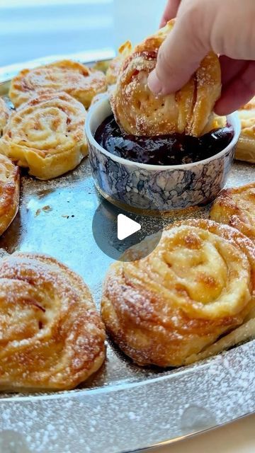 Good Vibes Cooking on Instagram: "If you havent tired my monte cristo pinwheels you have to try them! #montecristo #pinwheels" Breakfast Casserole With Phyllo Dough, Monte Cristo Appetizer, Monty Cristo Pinwheels, Recipe For Pinwheels, Monte Cristo Pinwheels Puff Pastry, Montecristo Pinwheels, Monte Cristo Pinwheels, Puff Pastry Pinwheel Appetizers, Puff Pinwheels