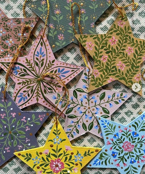 Navidad Diy, Christmas Inspo, Paper Stars, Craft Night, Star Gift, Christmas Deco, Xmas Crafts, Christmas Inspiration, Yule