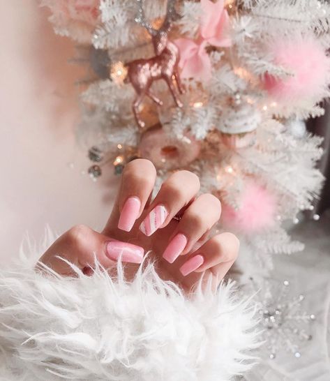 Pink Candy Cane Nails, Pink Candy Cane, Candy Cane Nails, New Template, Pink Chrome, Christmas Pink, Diy Beauty Hacks, To Say Goodbye, Chrome Nails