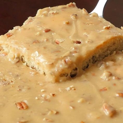 Butter Pecan Sheet Cake, Pecan Sheet Cake, Tomato Butter, Pecan Cake, Sheet Cake Recipes, 12 Tomatoes, Pecan Recipes, Butter Pecan, Cake Frosting