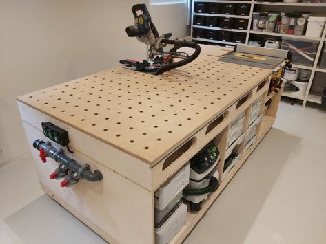 Diy Mft Workbench, Festool Mft Ideas, Mft Workbench, Miter Saw Bench, Woodworking Assembly Table, Dewalt Table Saw, Mft Table, Woodworking Plans Storage, Bench Dogs