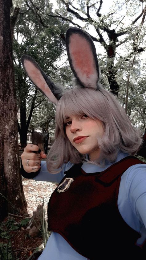 cosplay humada version of judy hopps from zootopia animation, see more on ig @ushiro0 Judy Hopps Makeup, Judy Hopps Cosplay, Judy Hops, Judy Hopps, Halloween 2024, Holidays And Events, Holidays, Halloween, Makeup