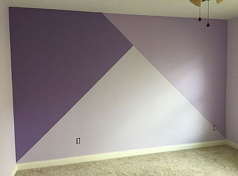 Cute Bedroom Wall Paint Ideas, Ideas Para Pintar Cuartos Juveniles, Purple Accent Wall Bedroom Kids, Ideas Para Pintar Mi Cuarto, Lavender Accent Wall Bedroom, Lavender Accent Wall, Ideas Para Pintar Cuartos, Ideas Para Pintar Paredes, Student Dorm Room