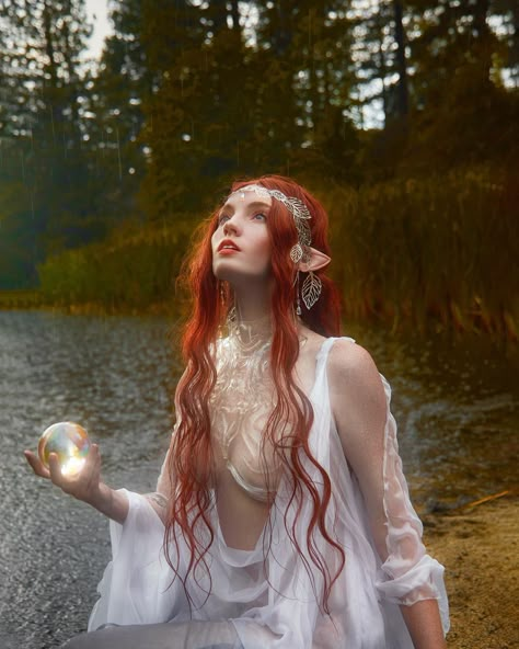 Elven Woman, Fae Aesthetic, Elven Forest, Fairy Photoshoot, Elf Cosplay, Fairies Photos, Frida Art, Queen Aesthetic, Fairy Aesthetic